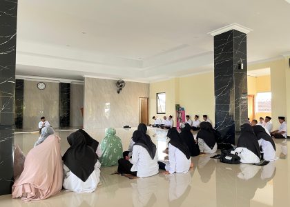 Pengajian “Ngaji Pasan Arba’in Nawawi” di MAN 1 Bantul Perkuat Spirit Keilmuan dan Spiritual Guru serta Pegawai