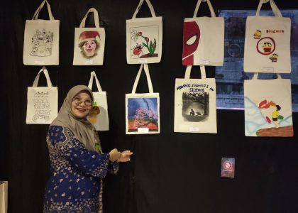 Kepala TU MAN 1 Bantul Kunjungi Pameran Karya Siswa “METANOIA”