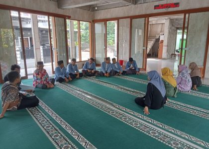 Siswa MAN 1 Bantul Laksanakan Pengabdian melalui Program Ramadan Fil Qoryah 2026