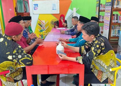 Optimalkan Layanan, KTU dan Tim MBG MAN 1 Bantul Gelar Koordinasi di Perpustakaan
