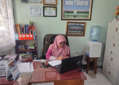 Kepala Tata Usaha MAN 1 Bantul Ikuti Rapat Persiapan Audit BPK RI dari Kanwil Kemenag DIY melalui Zoom Meeting