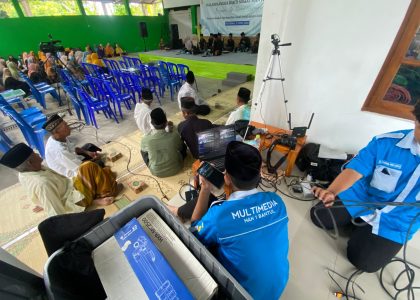 Siswa Multimedia MAN 1 Bantul Laksanakan Live Streaming Baksos dan Pengajian di Pundong
