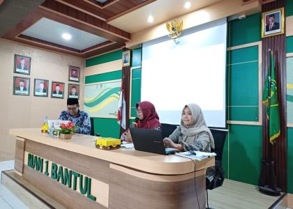 Waka Kurikulum MAN 1 Bantul Presentasikan Draf Kurikulum Satuan Pendidikan Tahun Ajaran 2026/2027