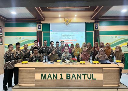 Matangkan Kurikulum, MAN 1 Bantul Laksanakan Review Draf Bersama Tim Dikmad DIY