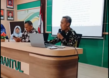 Tim 3 Presentasikan Hasil Diskusi Review KSP 2024/2025 di Aula MAN 1 Bantul