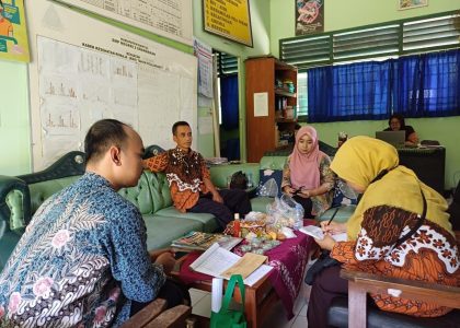 Panitia PMBM Jajaki Kerjasama Promosi Dengan SMP Negeri 2 Srandakan
