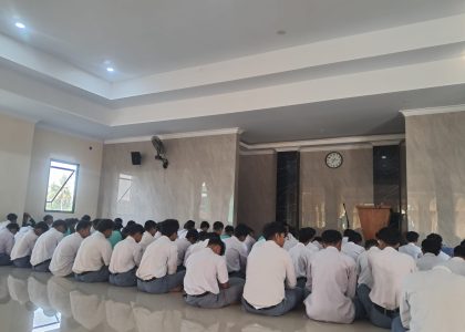 Siswa Kelas X MAN 1 Bantul Laksanakan Pembiasaan Sholat Dhuha dan Asma’ul Husna