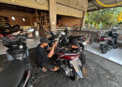 Pantau Perkembangan Siswa di Dunia Kerja, Guru MAN 1 Bantul Lakukan Monitoring PKL