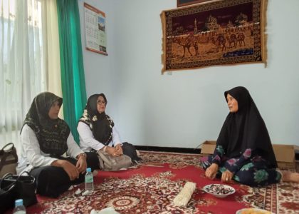 Perkuat Ikatan Emosional Antar Warga Madrasah, Rombongan Pimpinan MAN 1 Bantul Bertakziyah ke Madiun