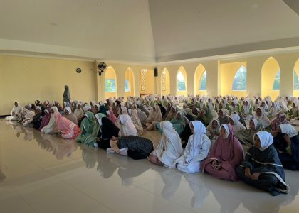 Awali Hari dengan Ibadah, Siswi MAN 1 Bantul Antusias Laksanakan Salat Dhuha Sebelum Ujian Berlangsung