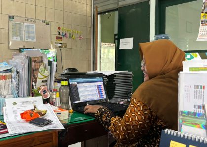 Wali Kelas MAN 1 Bantul Matangkan Persiapan Rapor Jelang Pembagian Hasil Belajar