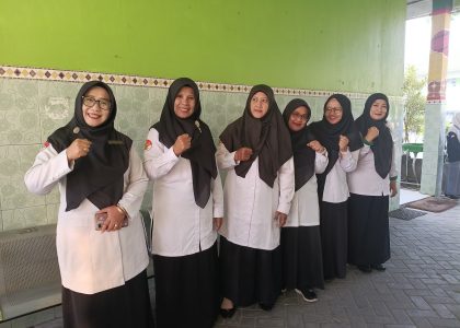 Sambut Generasi Baru, Guru MAN 1 Bantul Sapa Hangat Murid Baru di Halaman Madrasah