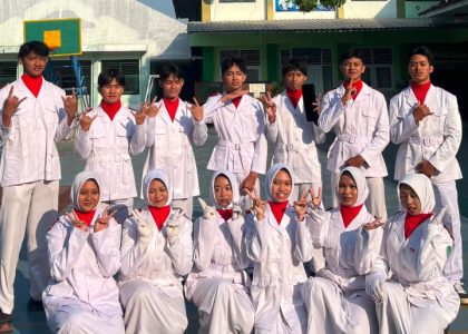 Mengukir Kekompakan di Lapangan, XII FL 2 MAN 1 Bantul Sukses Jalankan Tugas Upacara