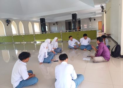 MAN 1 Bantul Seleksi Murid untuk Lomba PKM Kaligrafi