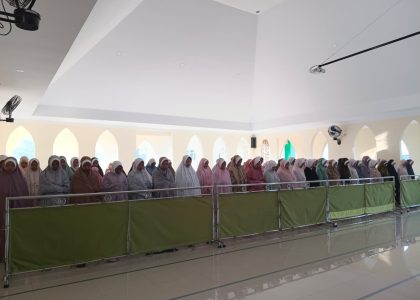 Perkuat Karakter Religius, Murid Kelas XI MAN 1 Bantul Awali Pagi dengan Sholat Dhuha dan Asmaul Husna