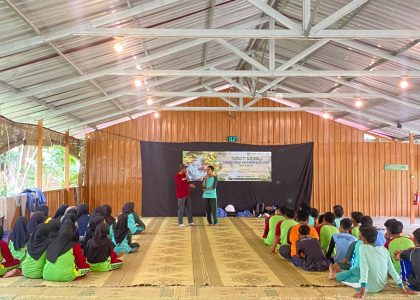 Ketua OSIM MAN 1 Bantul Berbagi Pengalaman dalam LDK OSIM di Ledok Sambi