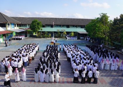 Semarak Hari Santri Nasional 2026, Guru, Pegawai, dan Siswa MAN 1 Bantul Ikuti Upacara dengan Khidmat